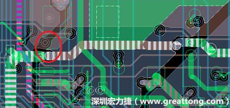 慢慢確認(rèn)CAF發(fā)生的位置后，可以配合Gerber查看PCB的結(jié)構(gòu)是否有通孔太近或是線路太近的問題。