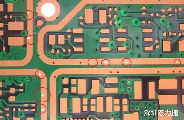 防止PCB過波峰焊時(shí)錫從導(dǎo)通孔貫穿元件面造成短路；特別是我們把過孔放在BGA焊盤上時(shí)，就必須先做塞孔，再鍍金處理，便于BGA的焊接。