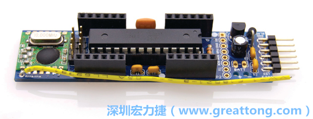 JeeLabs的尚?克勞德?威普樂（Jean-Claude Wippler）以RBBB為基礎(chǔ)設(shè)計出JeeNode，JeeNode使用不同的排針并加裝了SPI無線端口以提供無線傳輸使用。 使用EAGLE