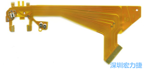 針對消費性電子產(chǎn)品的外型設(shè)計，F(xiàn)PC可以做任意形狀的適應(yīng)性線路設(shè)計。