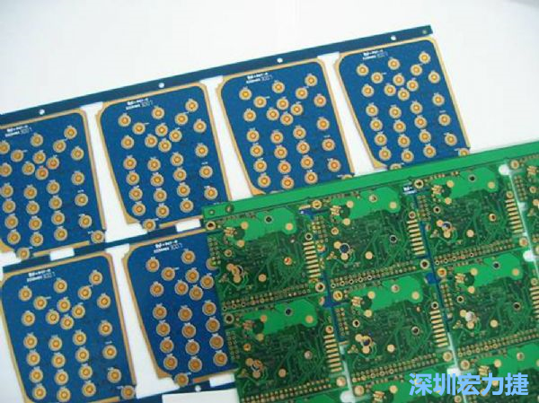 PBC與HDI等硬質(zhì)載板因應(yīng)不同構(gòu)型的結(jié)構(gòu)組裝需求，能做的彈性設(shè)計有限，必須搭配FPC軟板進行整合設(shè)計。