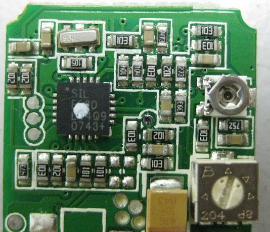 PCBA加工IC元件主要分為DIP及SMD兩大類，DIP 插件的IC，SMD (Surface Mount Device) 表面貼裝元件。