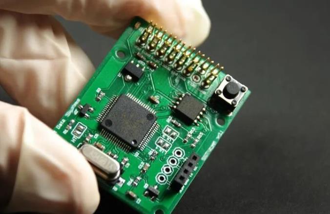 PCBA加工廠家如何正確處理濕敏元件？